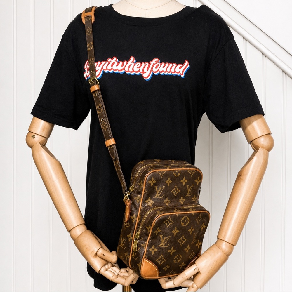 LOUIS VUITTON LV Amazon Monogram Messenger Crossbody Bag Authentic TH0974